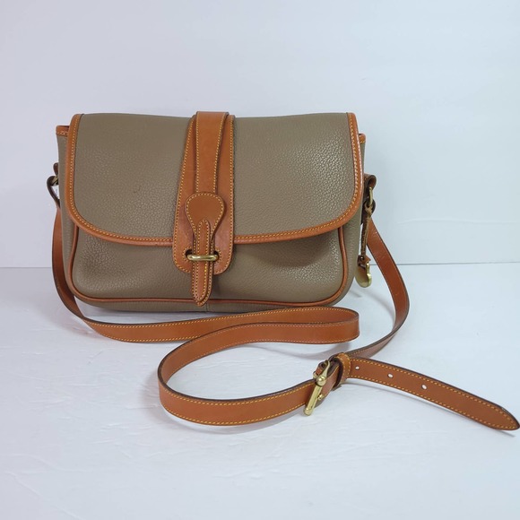 Dooney & Bourke Handbags - Dooney & Bourke VTG Saddle Bag Purse Pocket Book Pebbled Leather Tan Brown